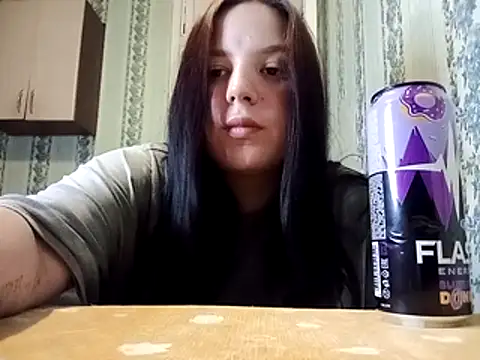 Snapshot of symmetryinvoid chatting on 03.29.26 symmetryinvoid online show from 03.29.26