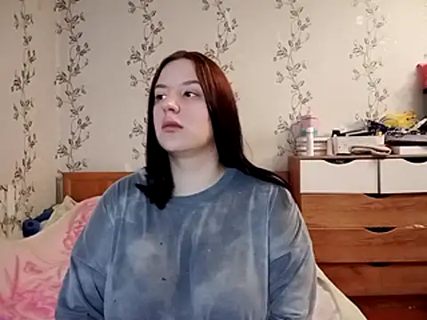 Snapshot of symmetryinvoid chatting on 04.01.26 symmetryinvoid online show from 04.01.26