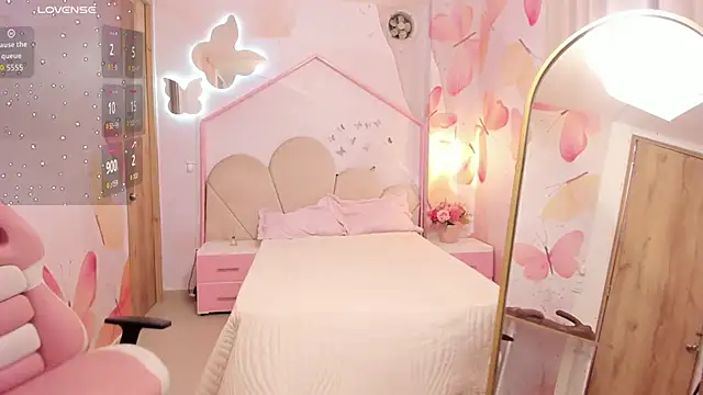 emilynaughty   online show from 03.12.26