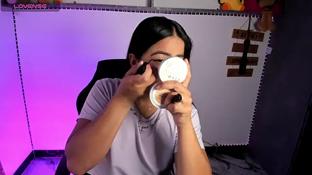 vickylatina  online show from 03.10.26