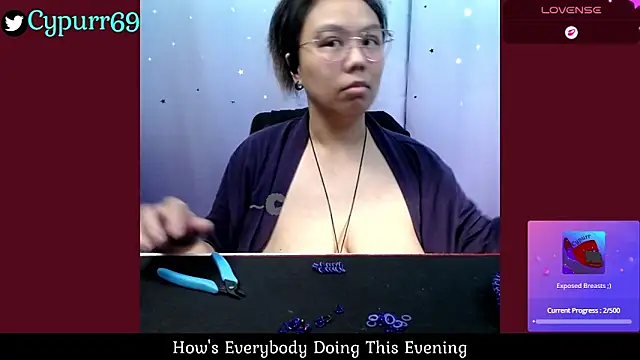 Snapshot of Cypurr chatting on 06.10.26 Cypurr online show from 06.10.26