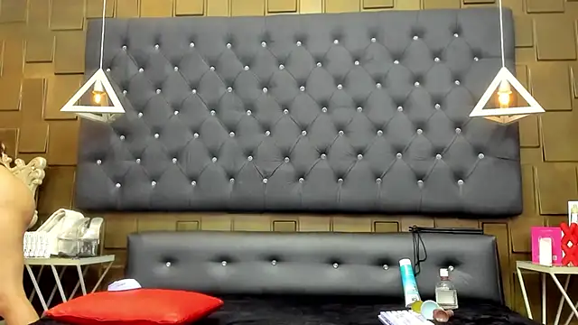 CaroBeltran online show from 04.25.26