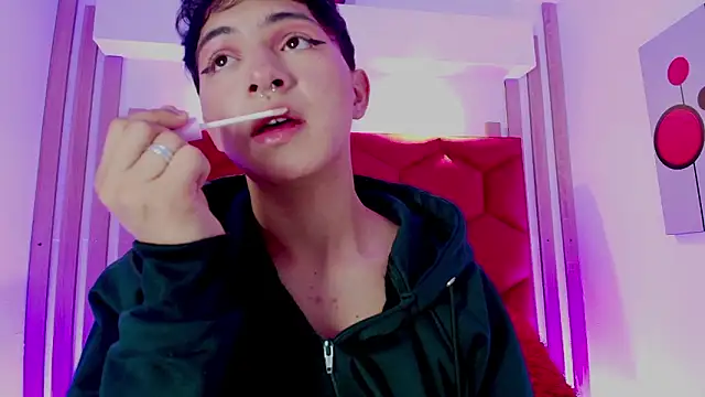 Cristopher Wild online show from 03.17.26