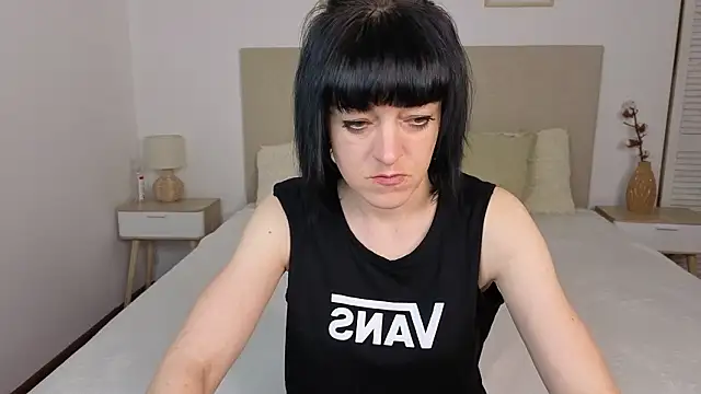 Minimolly  online show from 03.17.26