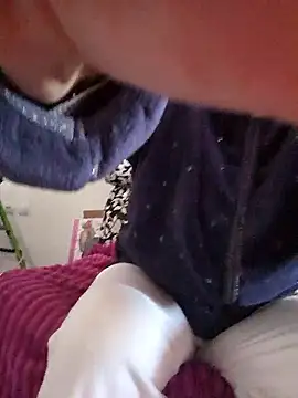 Snapshot of ManuelaX chatting on 01.19.26 ManuelaX online show from 01.19.26