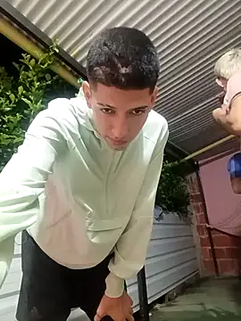 3hornys-straights online show from 03.10.26