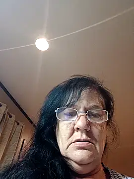 Snapshot of DearestOregano9999 chatting on 04.05.26 DearestOregano9999 online show from 04.05.26