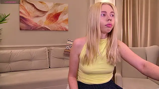 TessaAdorablee online show from 04.27.26