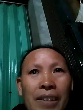 Snapshot of mama-cute chatting on 03.10.26 mama-cute online show from 03.10.26