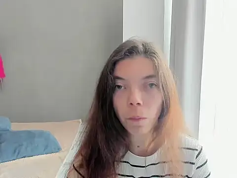 Snapshot of LikaAeiston1 chatting on 06.13.26 LikaAeiston1 online show from 06.13.26