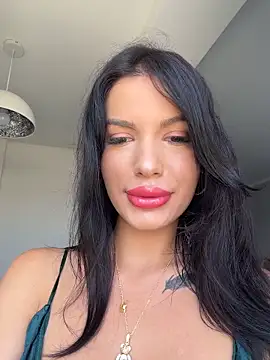 RaniaSnow online show from 06.17.26