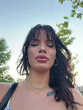 RaniaSnow online show from 07.18.26