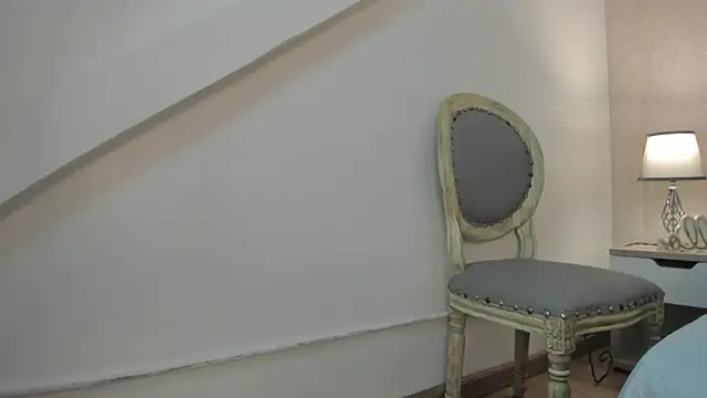 aria walker  online show from 03.14.26