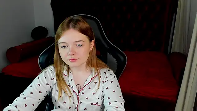 ElinaVale online show from 04.28.26