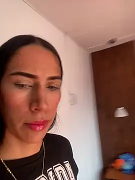 isa rousse25 online show from 03.14.26