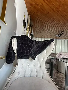 Cloe pink1 online show from 03.13.26