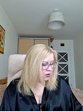 JanieLight53 online show from 04.22.26