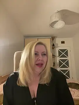JanieLight53 online show from 06.15.26