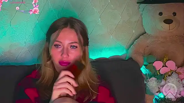 Snapshot of AngelEnigma chatting on 03.17.26 AngelEnigma online show from 03.17.26