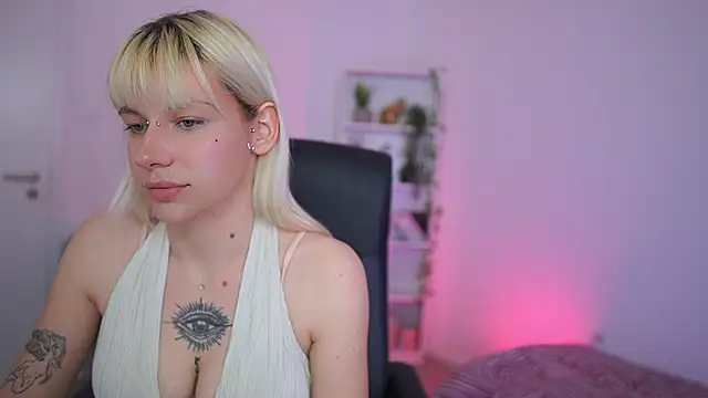 NadiaTiger18 online show from 03.16.26