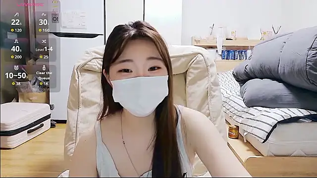 Berry Chuu online show from 05.12.26