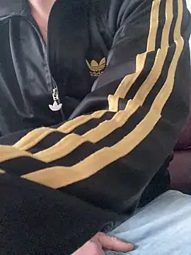 Snapshot of ParisSlut chatting on 03.10.26 ParisSlut online show from 03.10.26