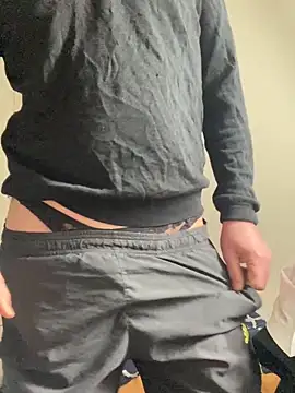 Snapshot of ParisSlut chatting on 03.12.26 ParisSlut online show from 03.12.26