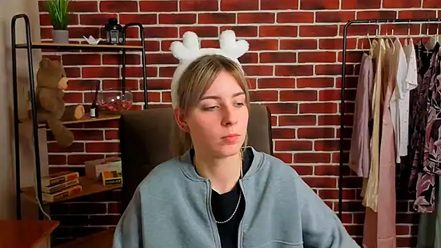 Snapshot of RebeccaaNelson chatting on 03.23.26 RebeccaaNelson online show from 03.23.26