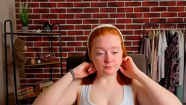 Snapshot of DeborahhBryan chatting on 03.25.26 DeborahhBryan online show from 03.25.26