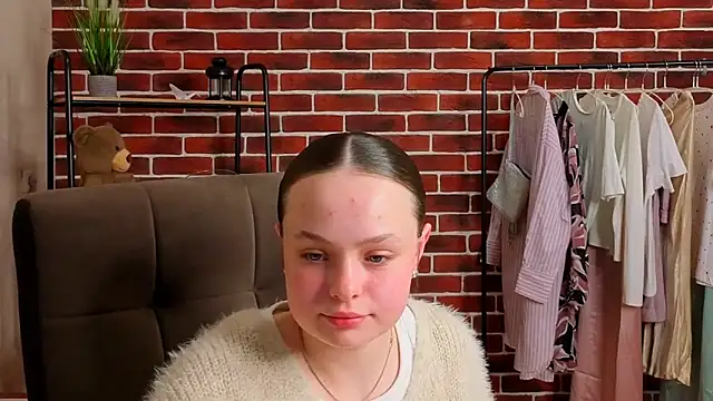 Snapshot of CarollScottt chatting on 04.03.26 CarollScottt online show from 04.03.26