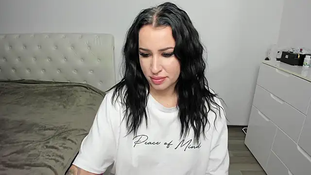 Snapshot of sexymorena23 chatting on 11.23.25 sexymorena23 online show from 11.23.25