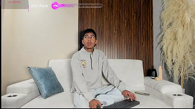 Snapshot of Ender_h0tt chatting on 06.05.26 Ender h0tt online show from 06.05.26