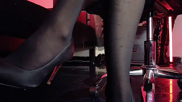 LadyIvanna online show from 07.18.26