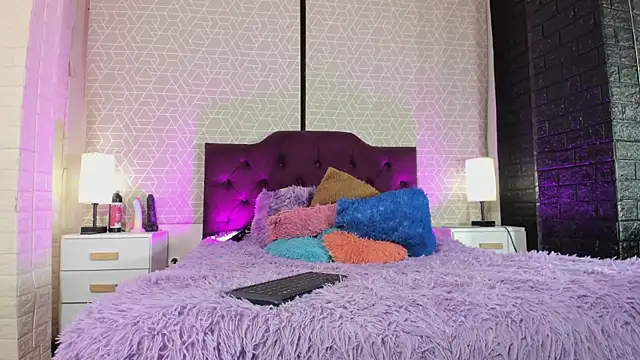 Sary LittleSmiles online show from 04.30.26