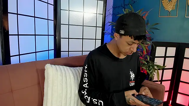 Jonathan Guzman  online show from 03.13.26