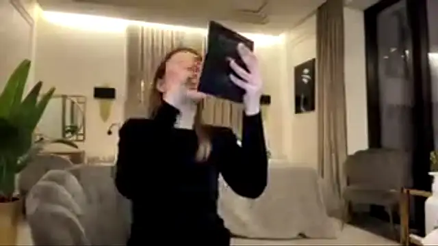 Snapshot of Cherry_Sin chatting on 03.10.26 Cherry Sin online show from 03.10.26