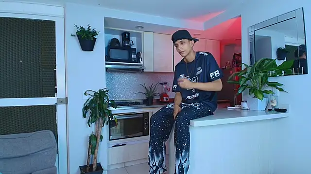 Wild lovers  online show from 05.01.26
