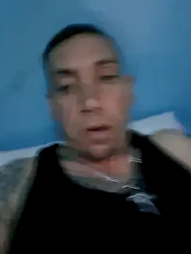 Snapshot of Brandon23xxxgb chatting on 04.29.26 Brandon23xxxgb online show from 04.29.26