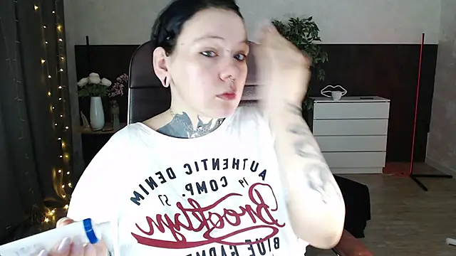 Qwerty Anna Lbo online show from 03.14.26