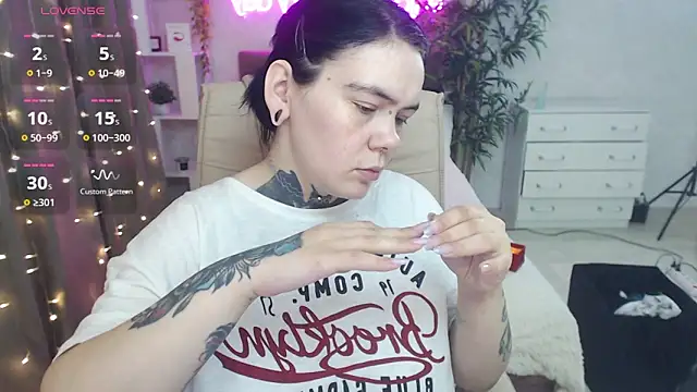 Qwerty Anna Lbo online show from 03.16.26