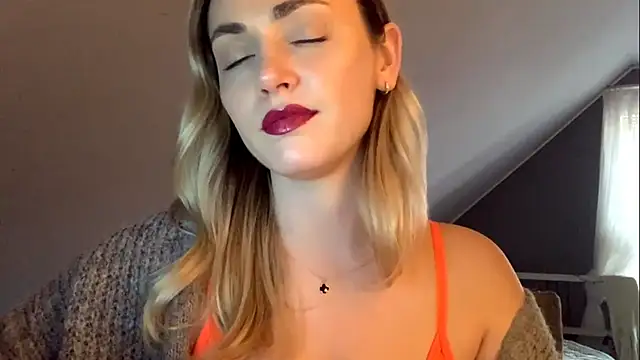 ScarlettSensitive online show from 03.12.26