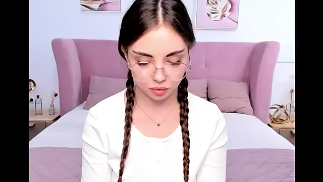 MyEvelin online show from 05.09.26