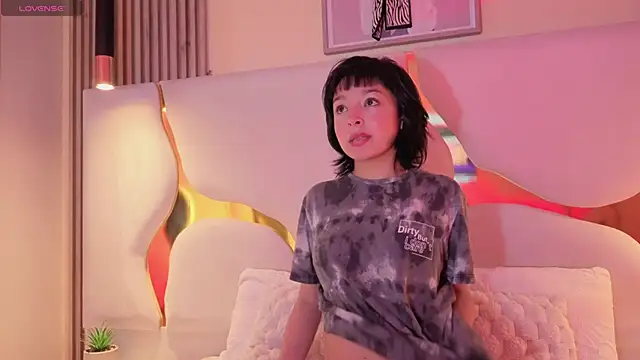 Candy joness online show from 03.13.26