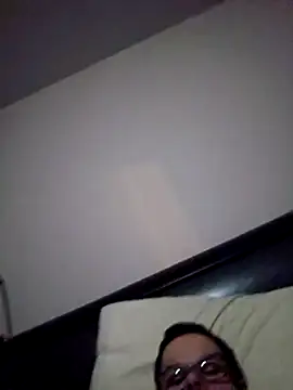 Snapshot of TroniiXQc chatting on 03.12.26 TroniiXQc online show from 03.12.26