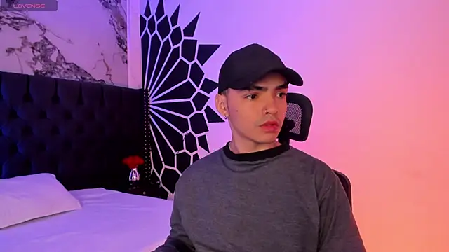 NicoKinggs  online show from 04.29.26