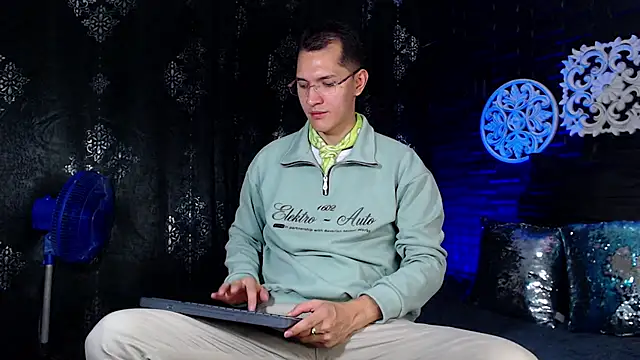 MilanDavid1 online show from 04.30.26