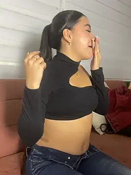 Snapshot of CatalinaSantana_Pink chatting on 03.10.26 CatalinaSantana Pink online show from 03.10.26