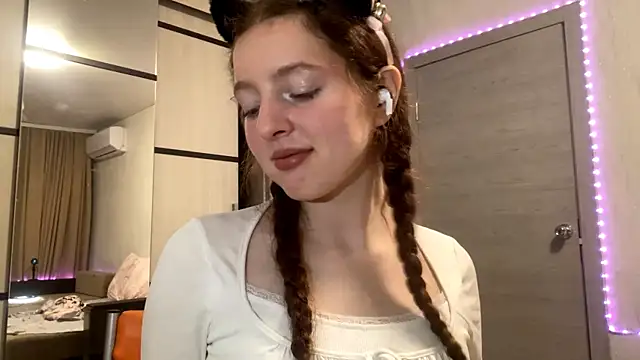 LynHaller online show from 03.13.26