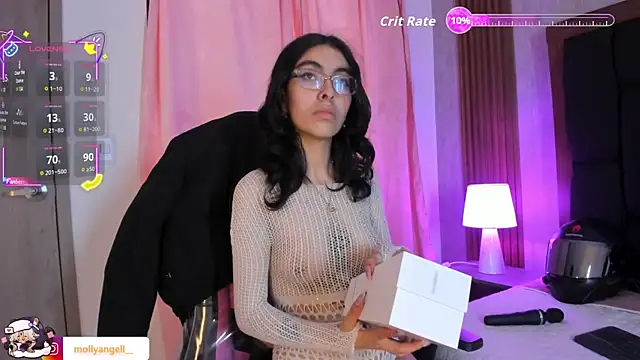 Molly A online show from 04.28.26