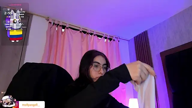 Molly A online show from 06.27.26